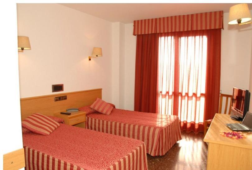 Hotel La Imperial Luceni Zimmer foto